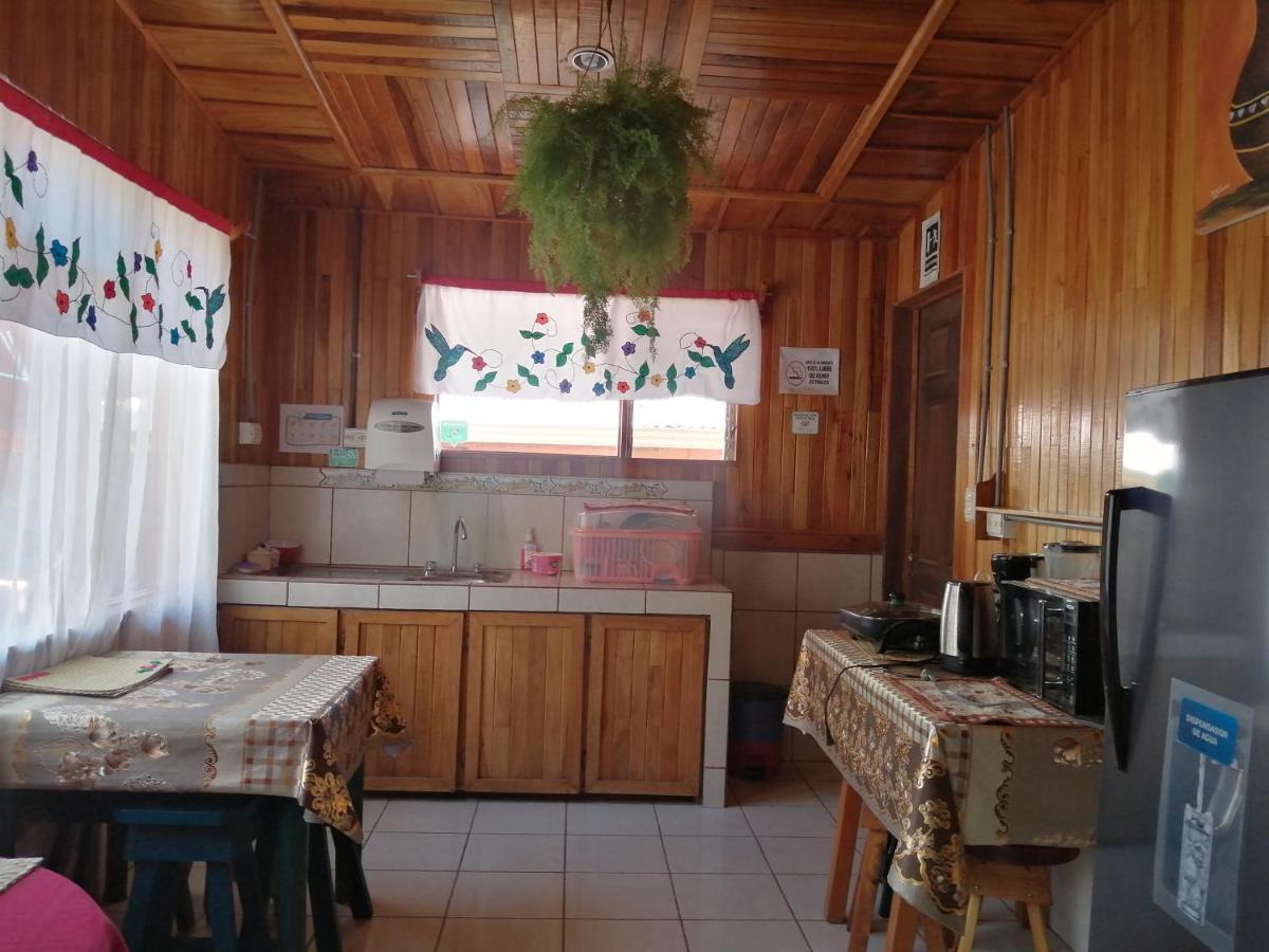 Pension Y Cabinas Colibri B&B Costa Rica Monteverde Bagian luar foto