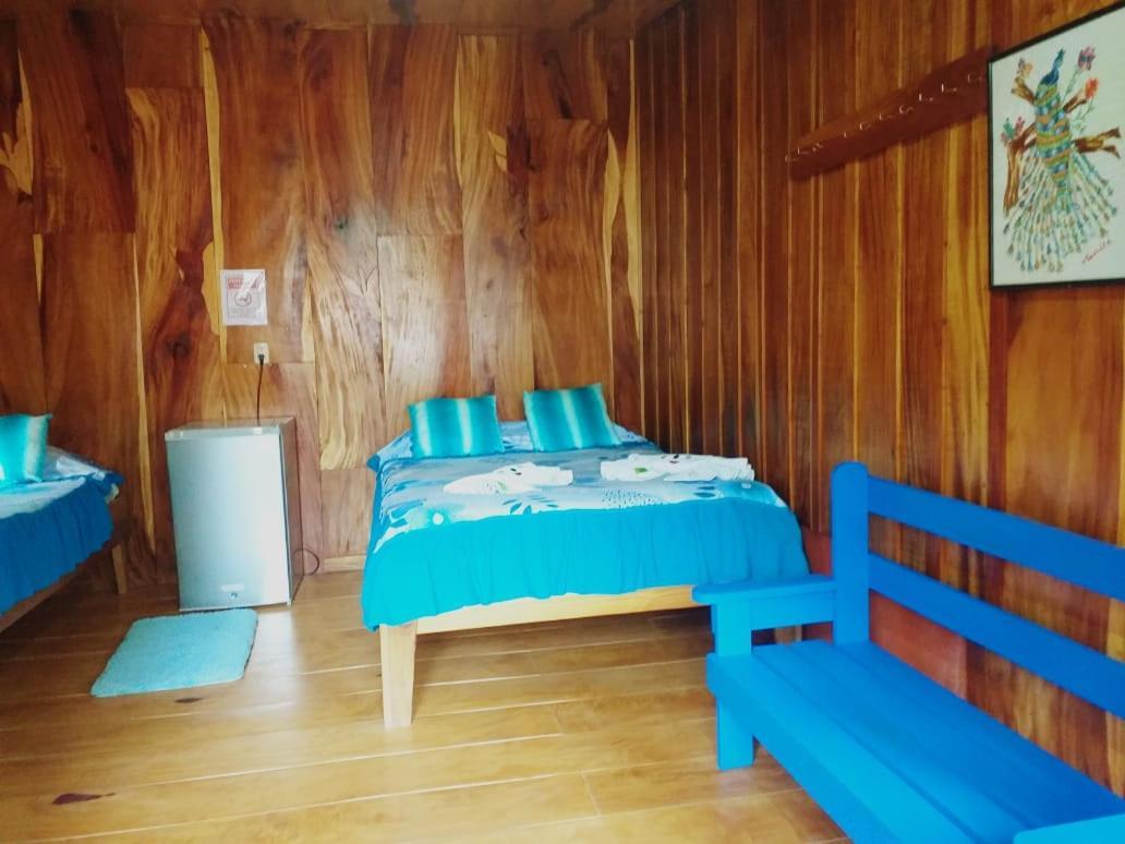 Pension Y Cabinas Colibri B&B Costa Rica Monteverde Bagian luar foto