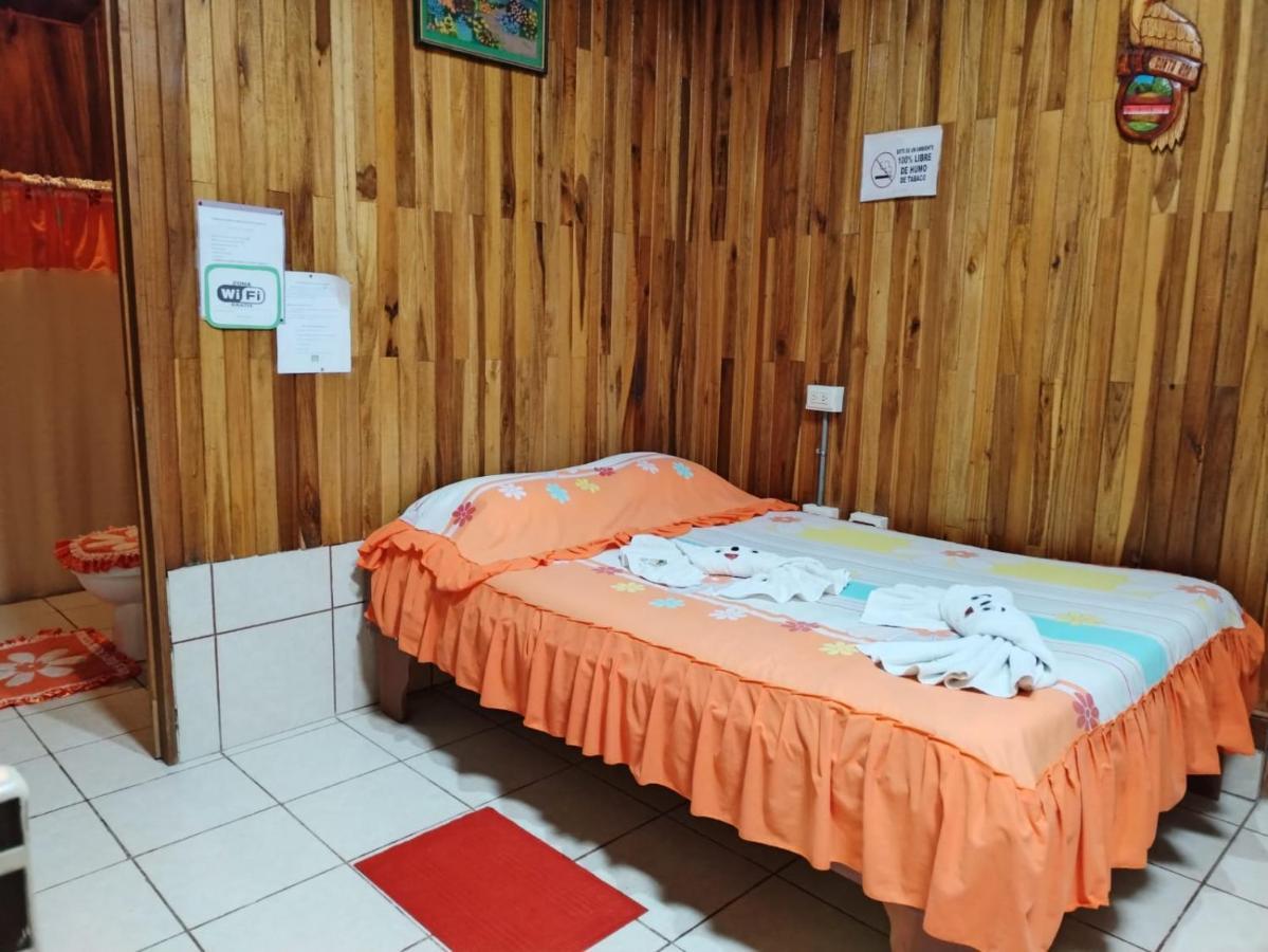 Pension Y Cabinas Colibri B&B Costa Rica Monteverde Bagian luar foto