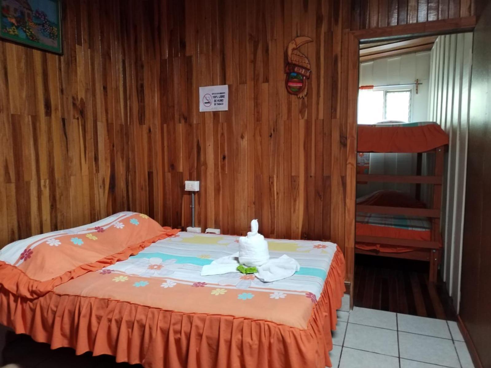 Pension Y Cabinas Colibri B&B Costa Rica Monteverde Bagian luar foto