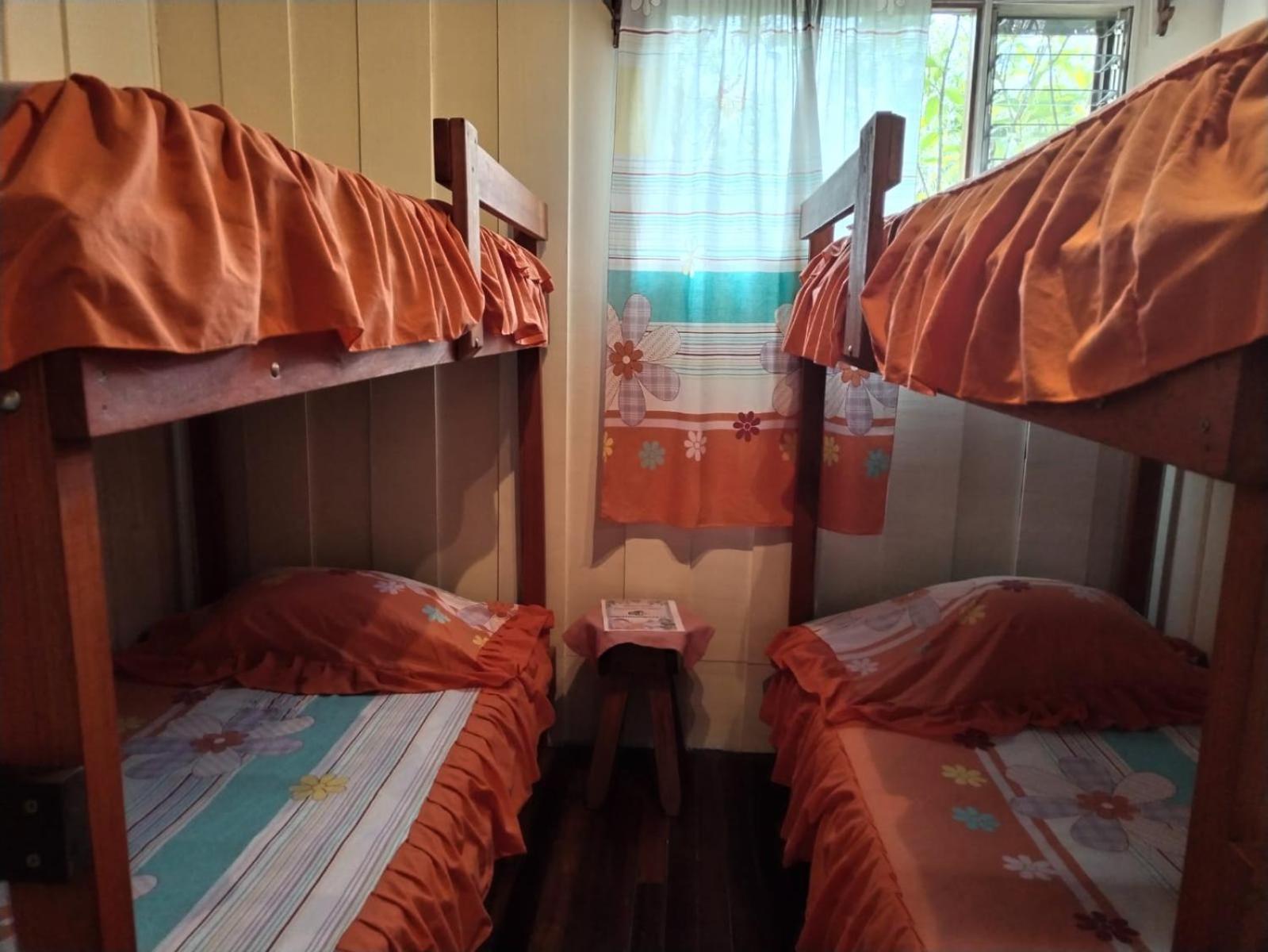 Pension Y Cabinas Colibri B&B Costa Rica Monteverde Bagian luar foto