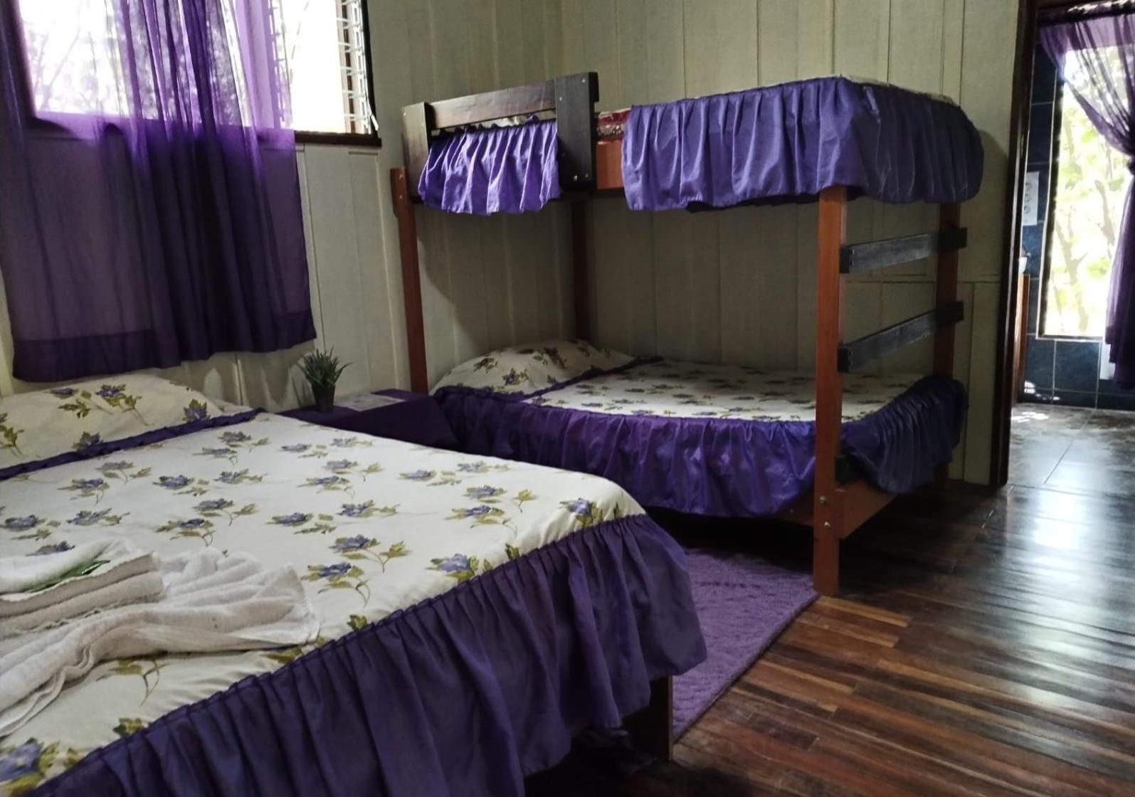 Pension Y Cabinas Colibri B&B Costa Rica Monteverde Bagian luar foto