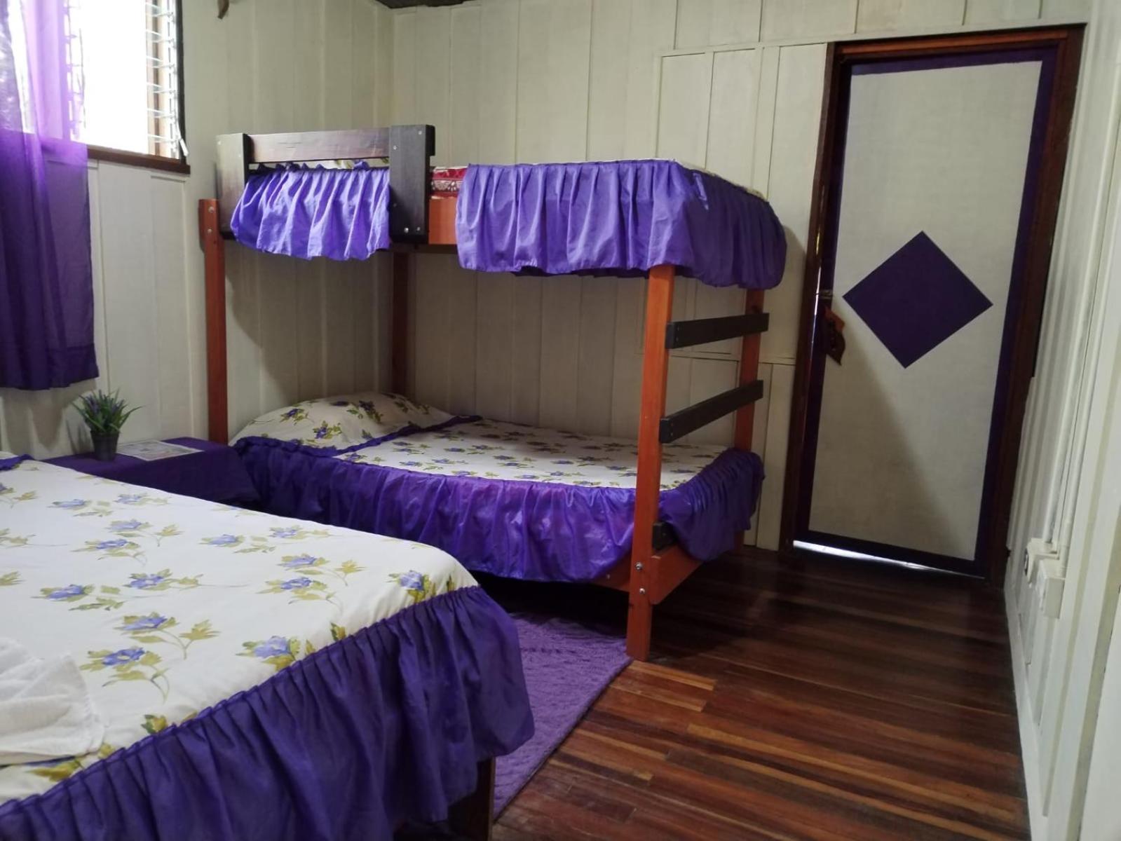 Pension Y Cabinas Colibri B&B Costa Rica Monteverde Bagian luar foto