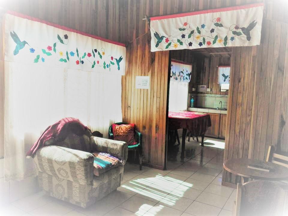 Pension Y Cabinas Colibri B&B Costa Rica Monteverde Bagian luar foto